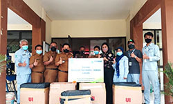 Pemberian Bantuan Paket Sembako 