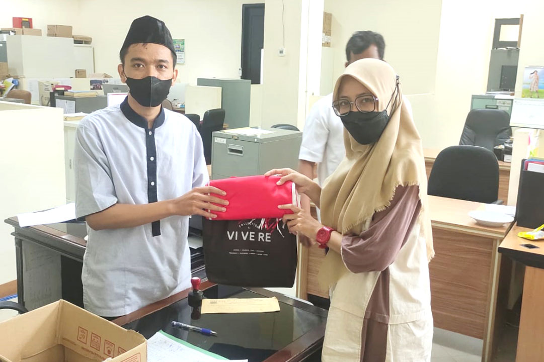 Gerakan Pembagian 10 Juta Bendera Merah Putih